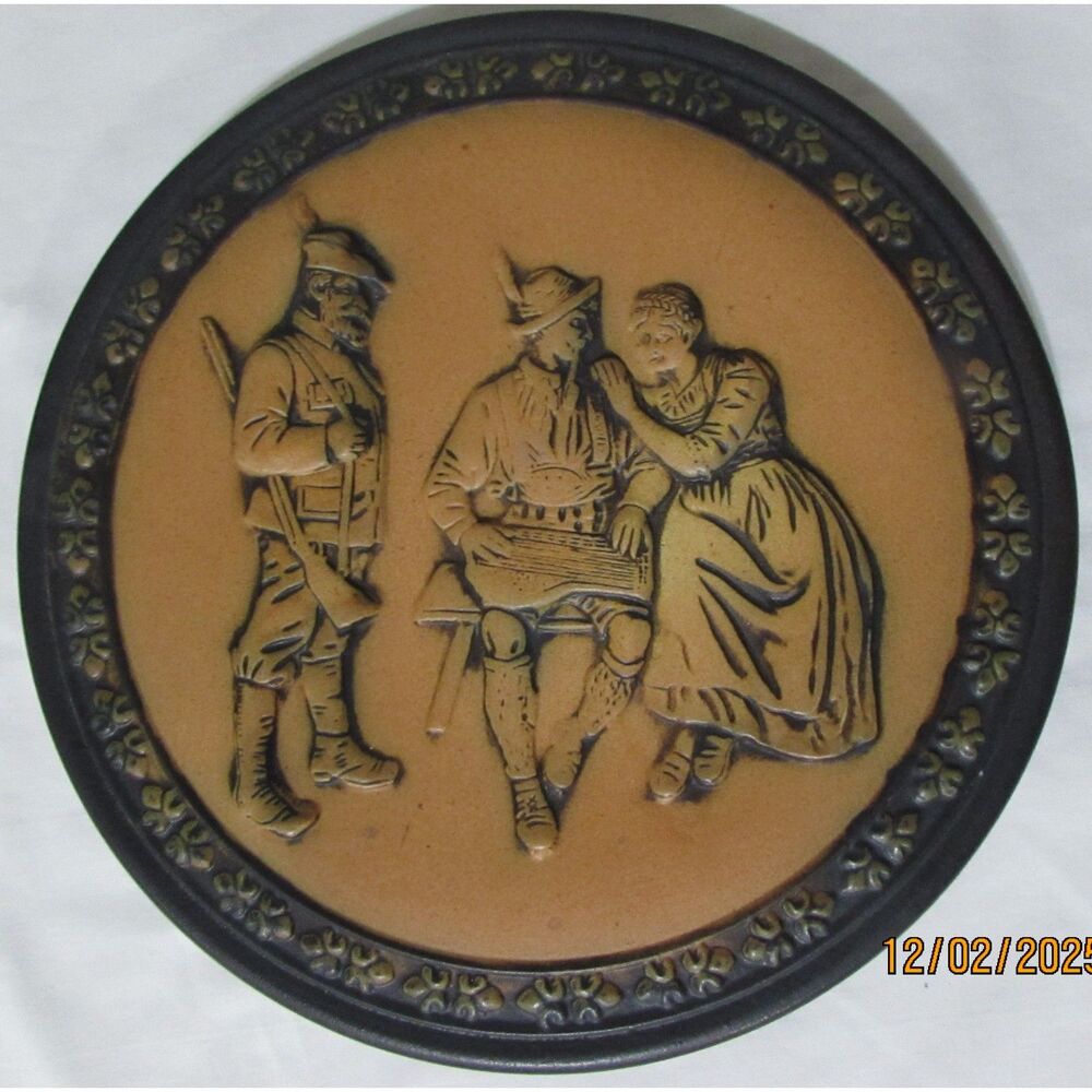 Vintage 3d innsbruck plate German wall hanging faux wood collector